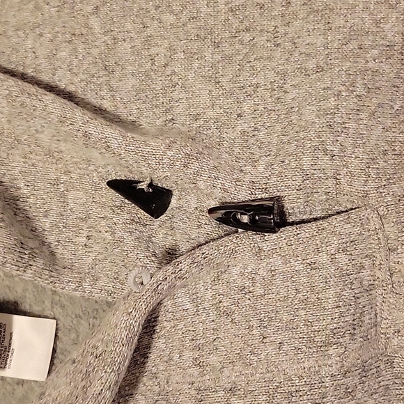 The North Face womens pullover - Picture 3 of 7